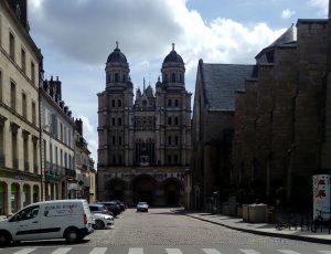 Dijon Kirche