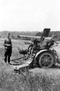 zerstörte französische Panzerabwehrkanone