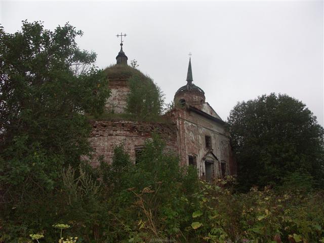 Die alte Kirche bei Gostechevo