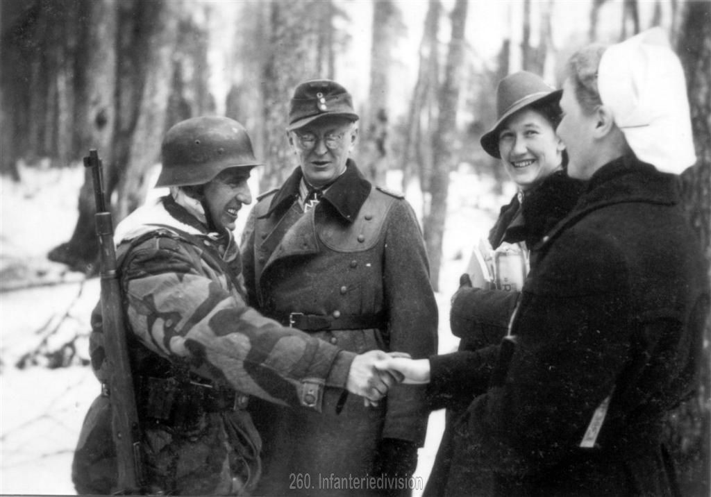 Mit drk schwestern beim gr 480 ostern 1944