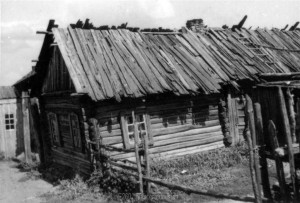 Eine russische Hütte dient als Unterkunft