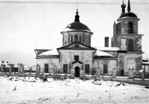 Die Gräber der bei Kremenki Gefallenen bei der Kirche Gosteschewo am 05.11.1941