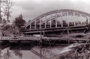 19400611 Brücke bei Chateau-Porcien 01