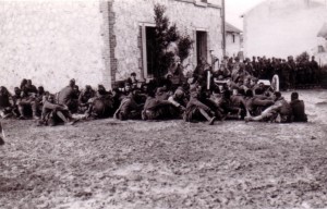 19400613 Gefangene in St.Marie a Py 02