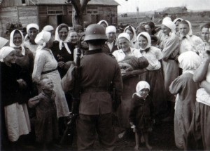 19410819 in Bazuny 01