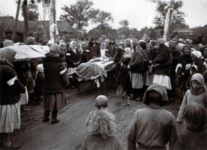 19410913 Beerdigung in Kolitschewka 02