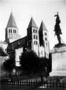 0272 Paray le Monial - Basilika Sacre Coeur_1