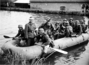 0339 Divisionsübung März '41 - Übersetzen mit Schlauchboot_1