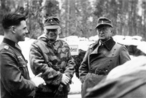 0350 Regimentsgefechtsstand 480 - von links Olt Böhm  (Adj) - Maj Braun (Kdr PiBtl 653) - Oberst Dr. Friker im Februar 1944_1
